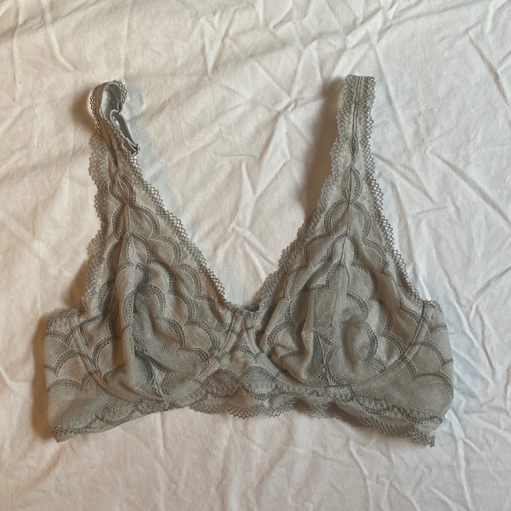 Yummie wire free bra, size medium